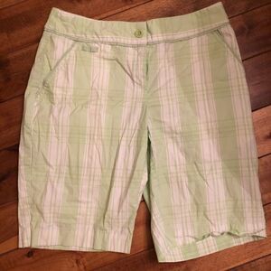 IZOD Golf Shorts green plaid size 2